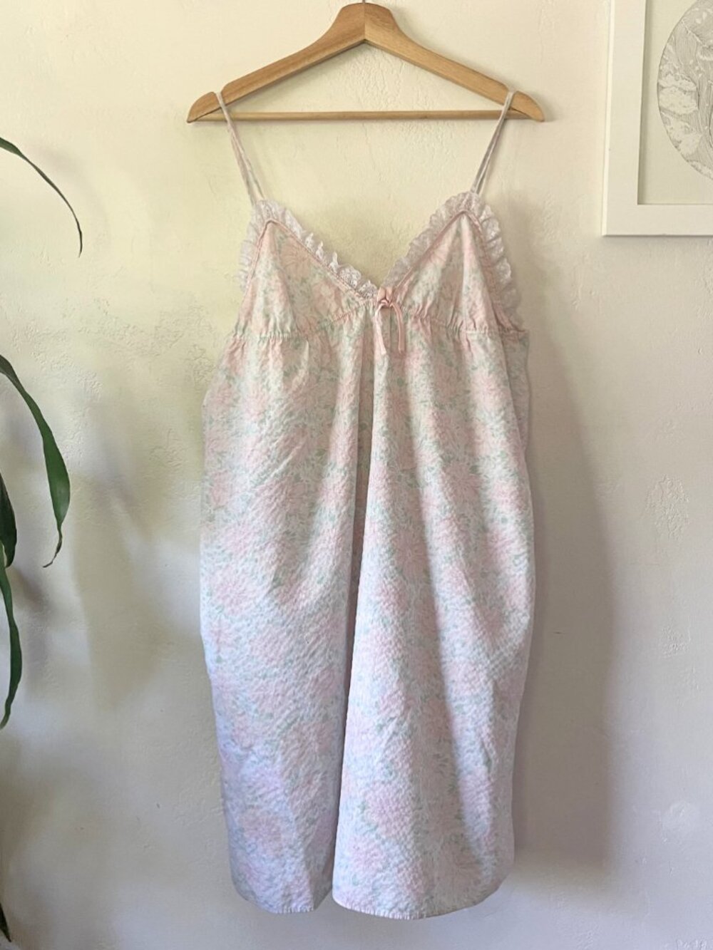 Vintage Nightgown Flower Print w/ Lace Trim